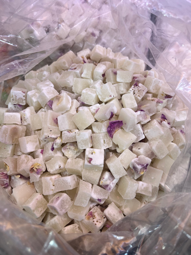 قند نباتی گل محمدی معطر مناسب چای و دمنوش شفاگونه