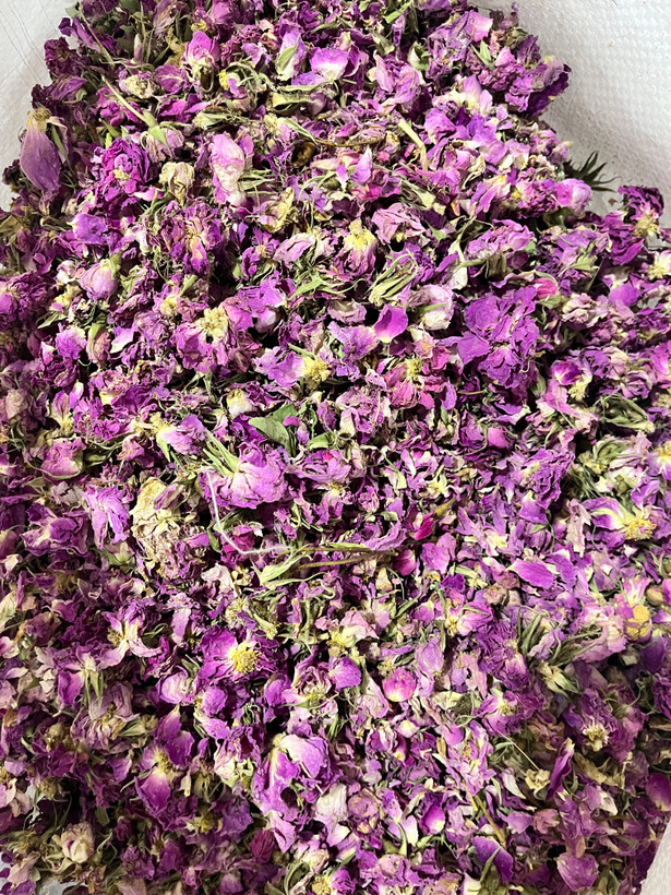 گل محمدی خشک همراه کاسبرگ ۲۵۰ گرمی | بسته پاکتی